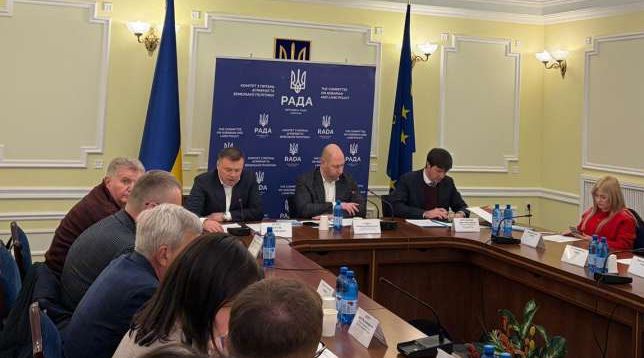 Збереження поголів’я та платоспроможності ферм - у Комітеті з питань аграрної та земельної політики зазначають: молочна галузь потребує прийняття кардинальних кроків